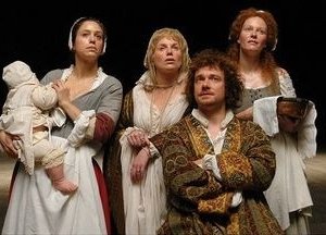 Eva Birthistle e Martin Freeman in una scena di Nightwatching