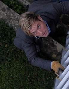 Jude Law in una scena di Sleuth