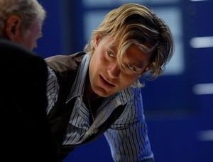 Jude Law in una scena di Sleuth