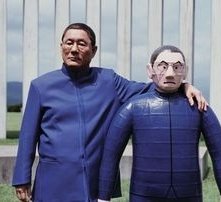 Takeshi Kitano in una scena di Glory to the Filmaker!