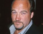 James Belushi torna al college