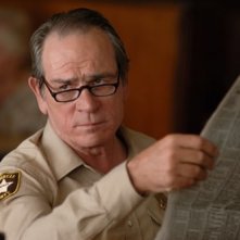 Tommy Lee Jones in una scena del film No Country for Old Men