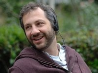 Judd Apatow punzecchia Biden e Trump: 'Uno abbastanza vecchio da aver visto Hitler e uno che voleva farlo'