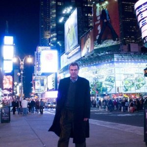 Tom Wilkinson in una scena di Michael Clayton