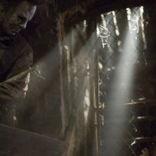 Tyler Mane in una sequenza del film Halloween