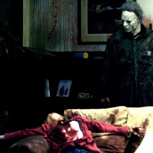 Tyler Mane è Michael Myers in una scena del film Halloween