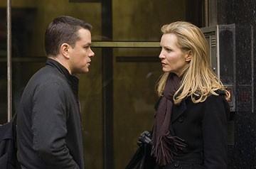 Matt Damon E Joan Allen In Una Scena Del Film The Bourne Ultimatum 47371