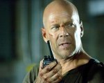 Bruce Willis, i fan non dimenticano la star di Die Hard nel giorno del suo compleanno