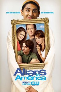 Locandina di Aliens in America