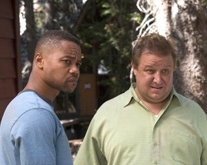 Cuba Gooding Jr e Paul Rae in una scena del film Il campeggio dei papà