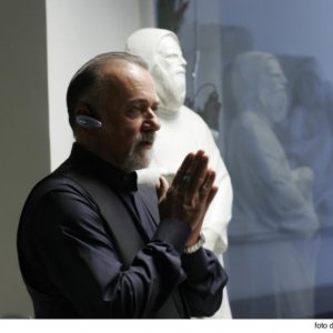 Giorgio Faletti in una scena del film Cemento armato