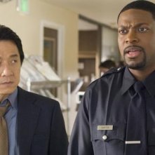 Jackie Chan e Chris Tucker in una scena del film Rush Hour - Missione Parigi