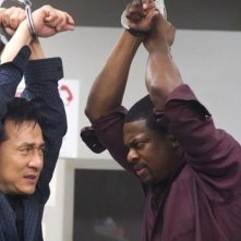 Jackie Chan e Chris Tucker in una sequenza del film Rush Hour - Missione Parigi