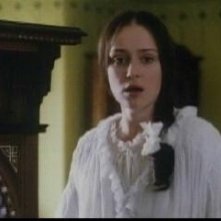 Gillian Anderson in una scena di A Cock and Bull Story