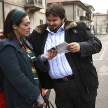 Giuseppe Battiston e Valentina Lodovini in una scena di La giusta distanza