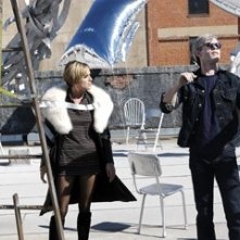 Guy Pearce e Sienna Miller in una scena di Factory Girl