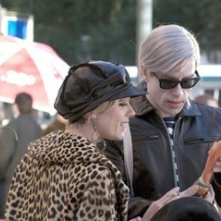 Guy Pearce e Sienna Miller nel film Factory Girl