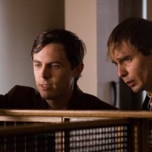 Casey Affleck e Sam Rockwell in una sequenza de L'assassinio di Jesse James