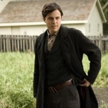 Casey Affleck in una scena del dramma The Assassination of Jesse James