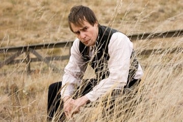 Sam Rockwell in una sequenza de L'assassinio di Jesse James per mano del cordardo Robert Ford