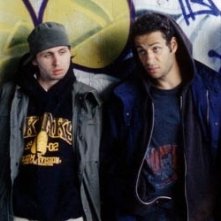 Elyas M'Barek (con la barba) in una scena di Wholetrain