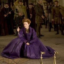 La regale Cate Blanchett è Queen Elizabeth I in una scena del film Elizabeth: The Golden Age