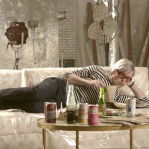 Guy Pearce interpreta Andy Warhol nel film Factory Girl