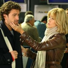 Nancy Brilli con Alessandro Siani in una scena di Natale in Crociera