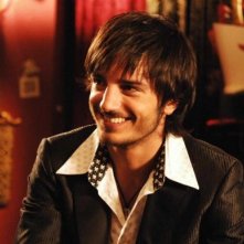 Nicolas Vaporidis figlio di papà in una scena di Come tu mi vuoi