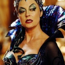 Susan Sarandon è la perfida strega in una scena di Come d'incanto