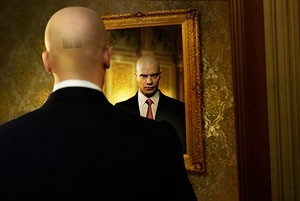Timothy Olyphant in una sequenza del film Hitman