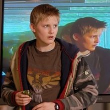 Il giovane Alexander Ludwig in una scena de Il risveglio delle tenebre