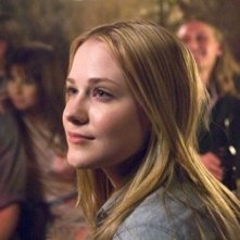 Un bel primo piano di Evan Rachel Wood in una scena di Across the Universe
