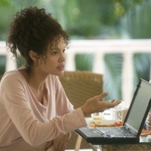 Angelina Jolie in una scena del film A Mighty Heart - Un cuore grande