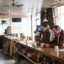 Charlize Theron e Tommy Lee Jones in una scena del film Nella valle di Elah