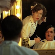 Adriana Altaras ed Helge Schneider in una scena di Mein Führer