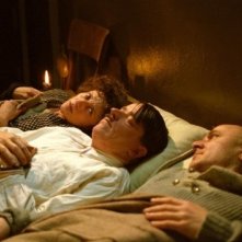 Adriana Altaras ed Helge Schneider in una scena di Mein Führer - la veramente vera verità su Adolf Hitler