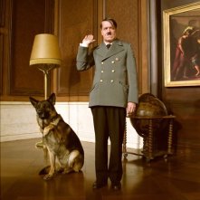 Helge Schneider in una scena di Mein Führer - la veramente vera verità su Adolf Hitler