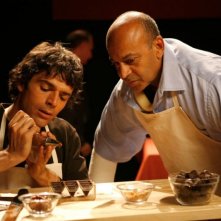 Luca Argentero aspirante cioccolataio in una sequenza di Lezioni di Cioccolato