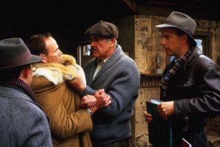 Sean Connery e Kevin Costner in una scena de Gli Intoccabili.