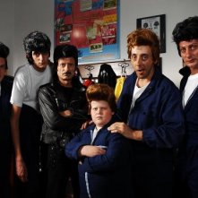 Massimo Ceccherini in una scena di Una moglie bellissima