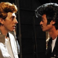 Massimo Ceccherini in una sequenza di Una moglie bellissima