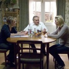 Sinead Cusack, Jerzy Skolimowski e Naomi Watts in una scena de La promessa dell'assassino