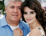 Abbracci interrotti per Almodóvar e la Cruz