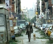 Will Smith in un'immagine di Io sono leggenda (I Am Legend, 2007)