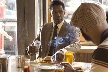 Denzel Washington nel film American Gangster