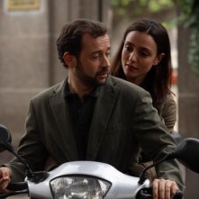  Fabio Volo e Ambra Angiolini in una scena del film Bianco e Nero