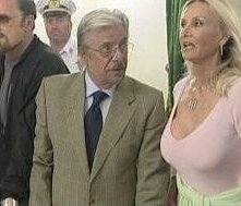 Giancarlo Giannini, Barbara Bouchet e Franco Nero in una scena del film Bastardi