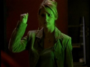 Sarah Michelle Gellar alla riscossa nell'episodio 'Pezzi di ricambio' di Buffy - L'ammazzavampiri