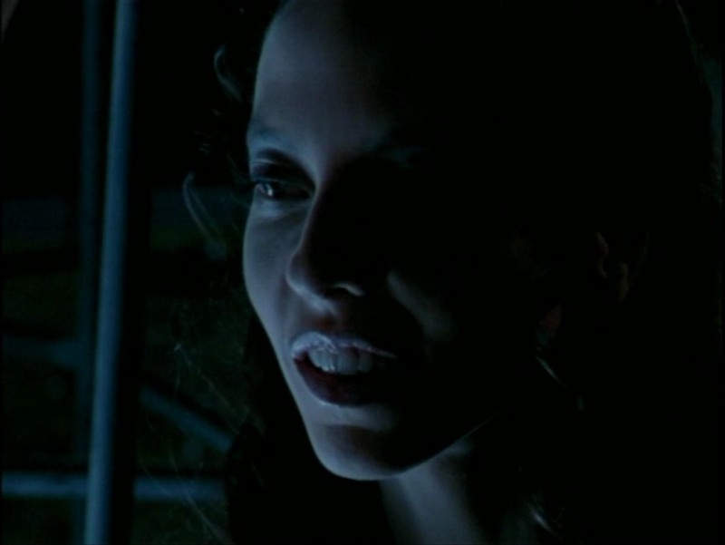 Juliet Landau Nell Episodio La Verita Fa Male Di Buffy L Ammazzavampiri 50661